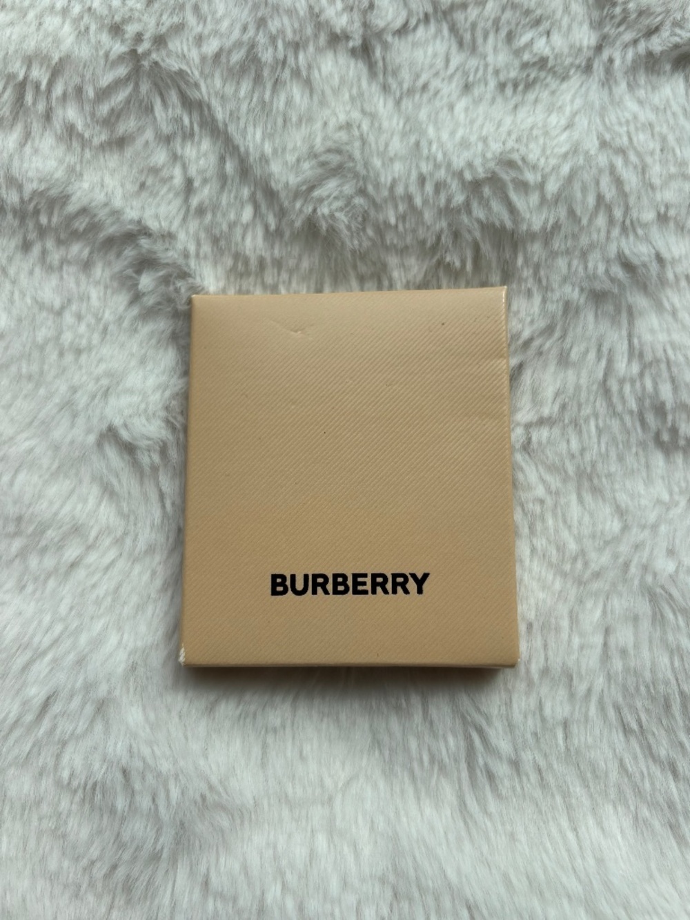 BNIB Burberry England Matte Black Logo Phone Ring Holder Stand Accessory